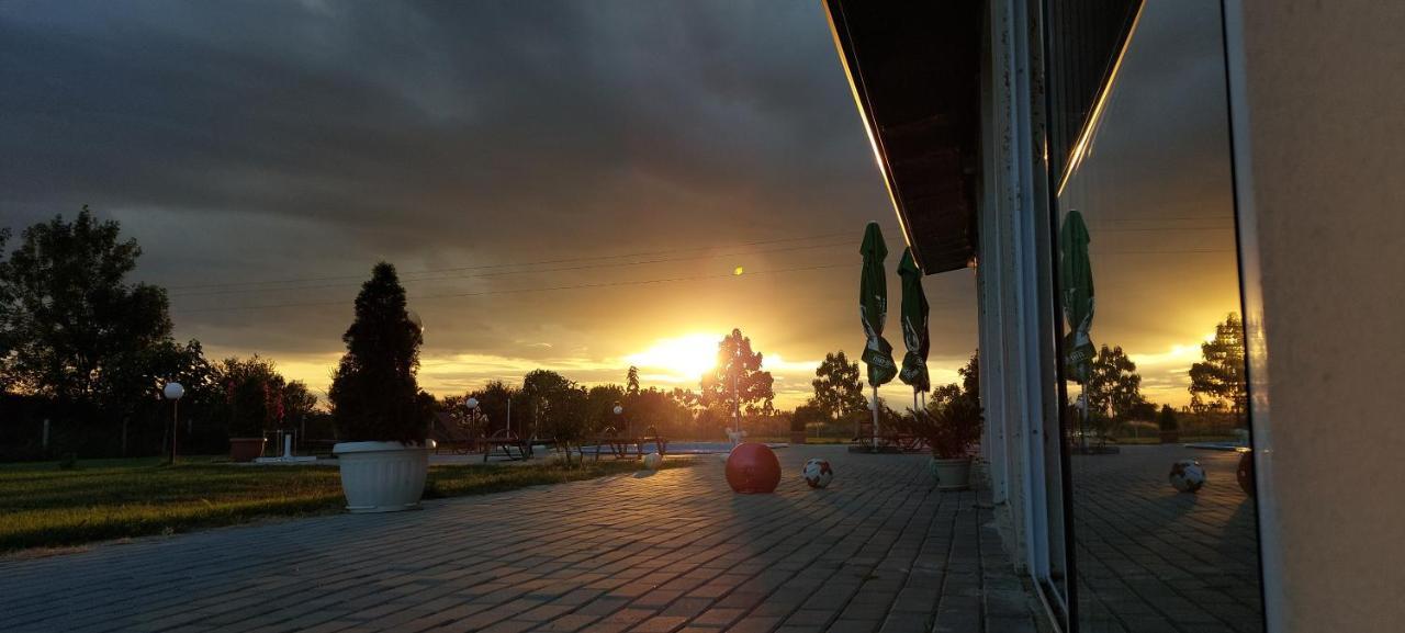 Hotel Sunrise Kalekovets 외부 사진